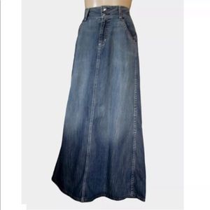 Denim maxis are hot for spring ‘26!! Cottage Core Lux Denim Skirt SM Boho Jean